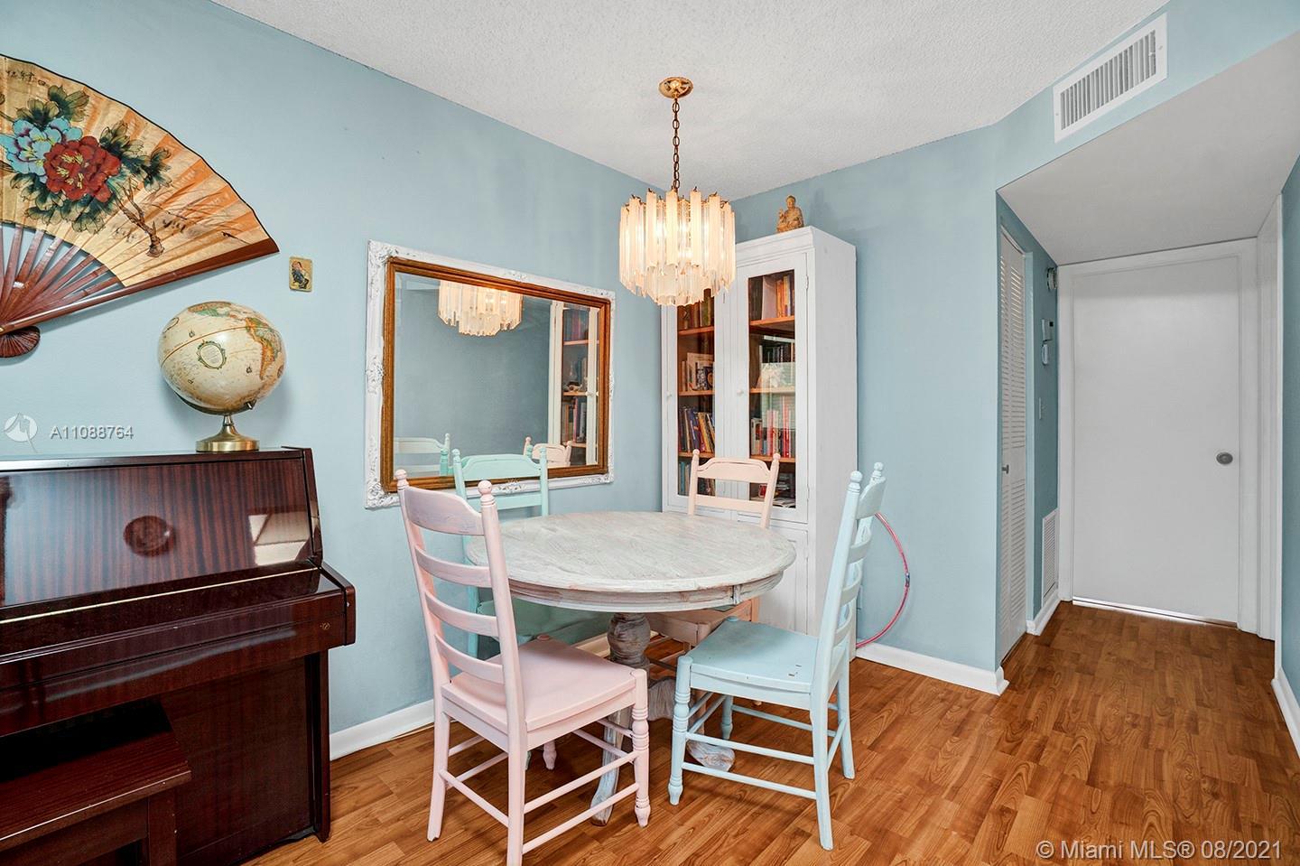 9121 Sunrise Lakes Blvd # 216, Sunrise FL 33322 photo 2