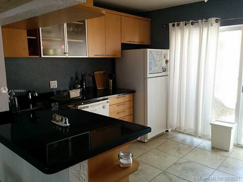 677 NE 24th St # 603, Miami FL 33137 photo 4