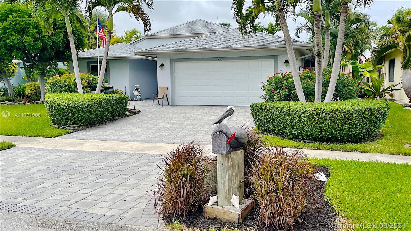 714 SE 3rd Ln, Dania Beach FL 33004 photo 2