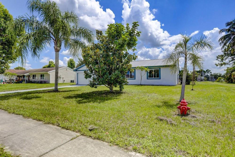 398 SW Bridgeport Drive, Port St. Lucie FL 34953 photo 3