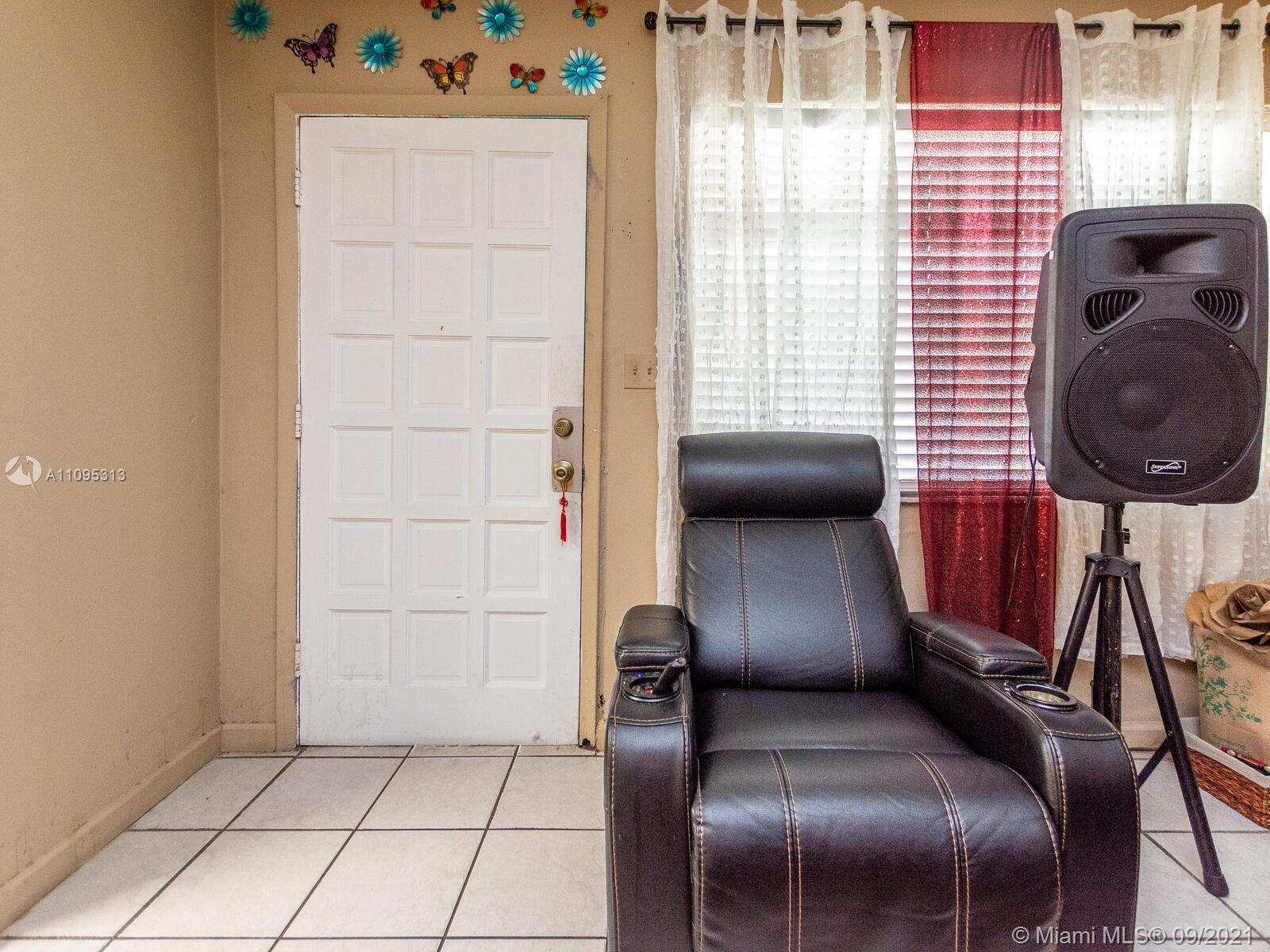 528 NW 10th Ave, Miami FL 33136 photo 5