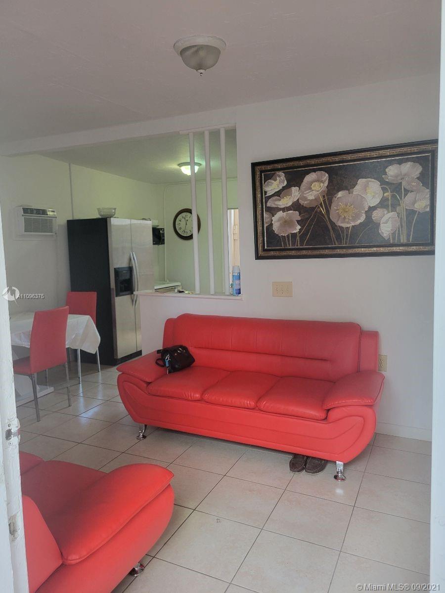 21511 SW 120th Ave, Miami FL 33177 photo 2