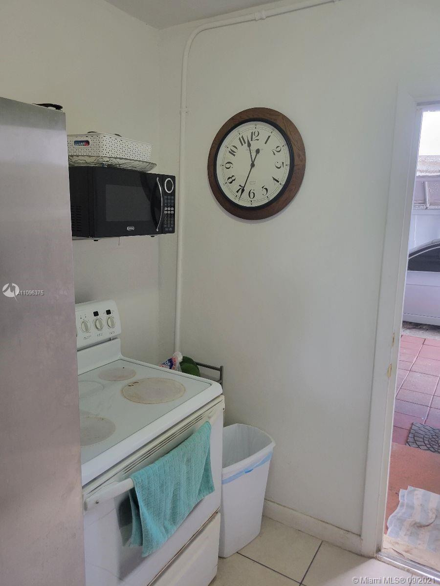 21511 SW 120th Ave, Miami FL 33177 photo 3