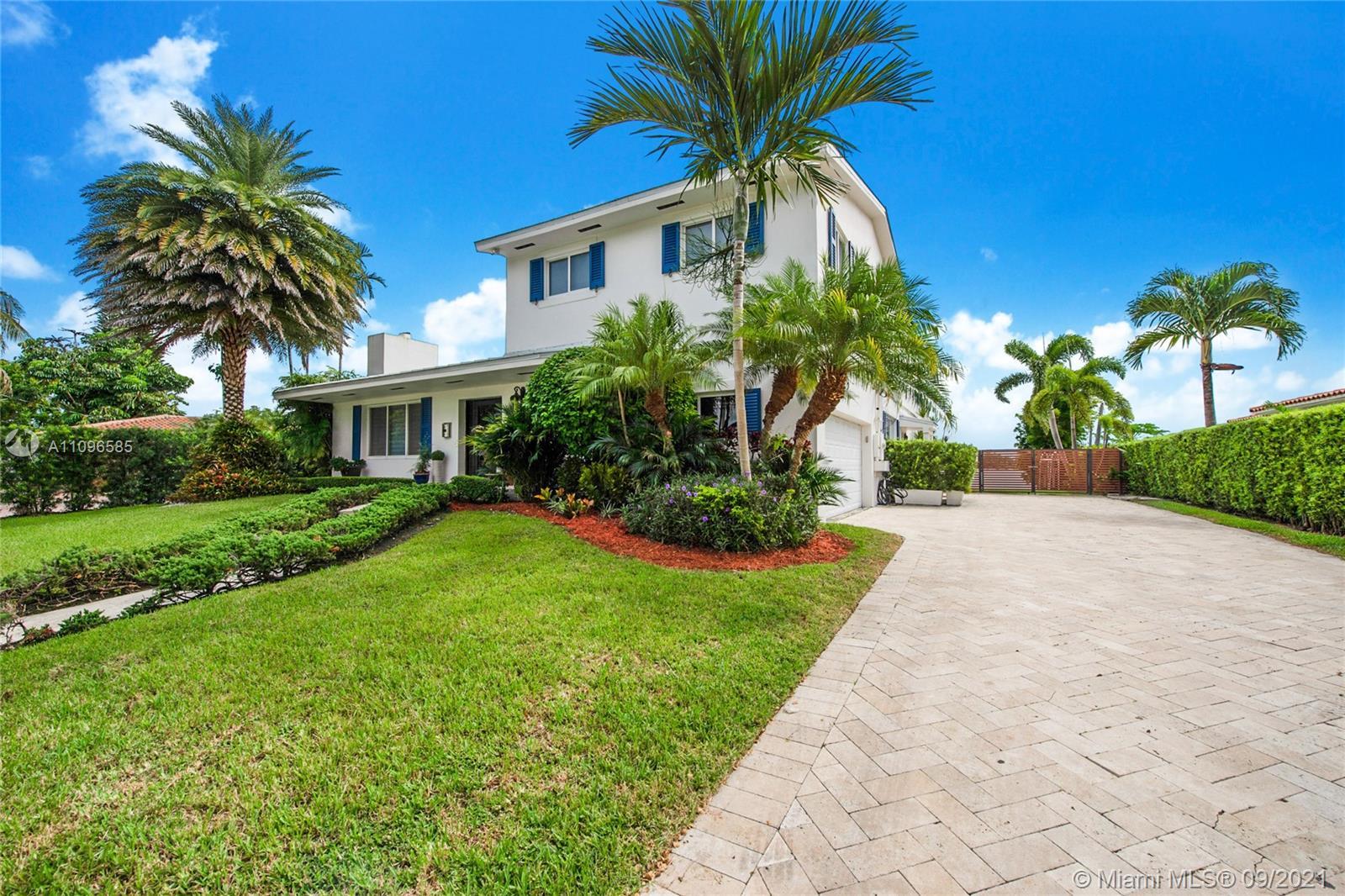 5131 SW 87th Ave, Miami FL 33165 photo 2