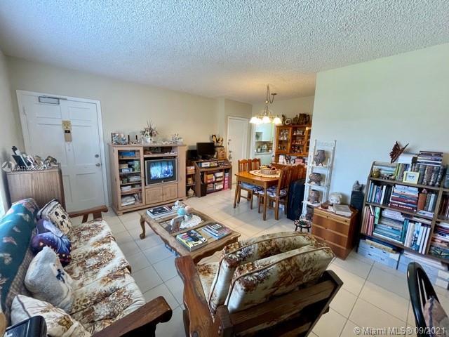 643 SW 11th St # 11W, Miami FL 33129 photo 2