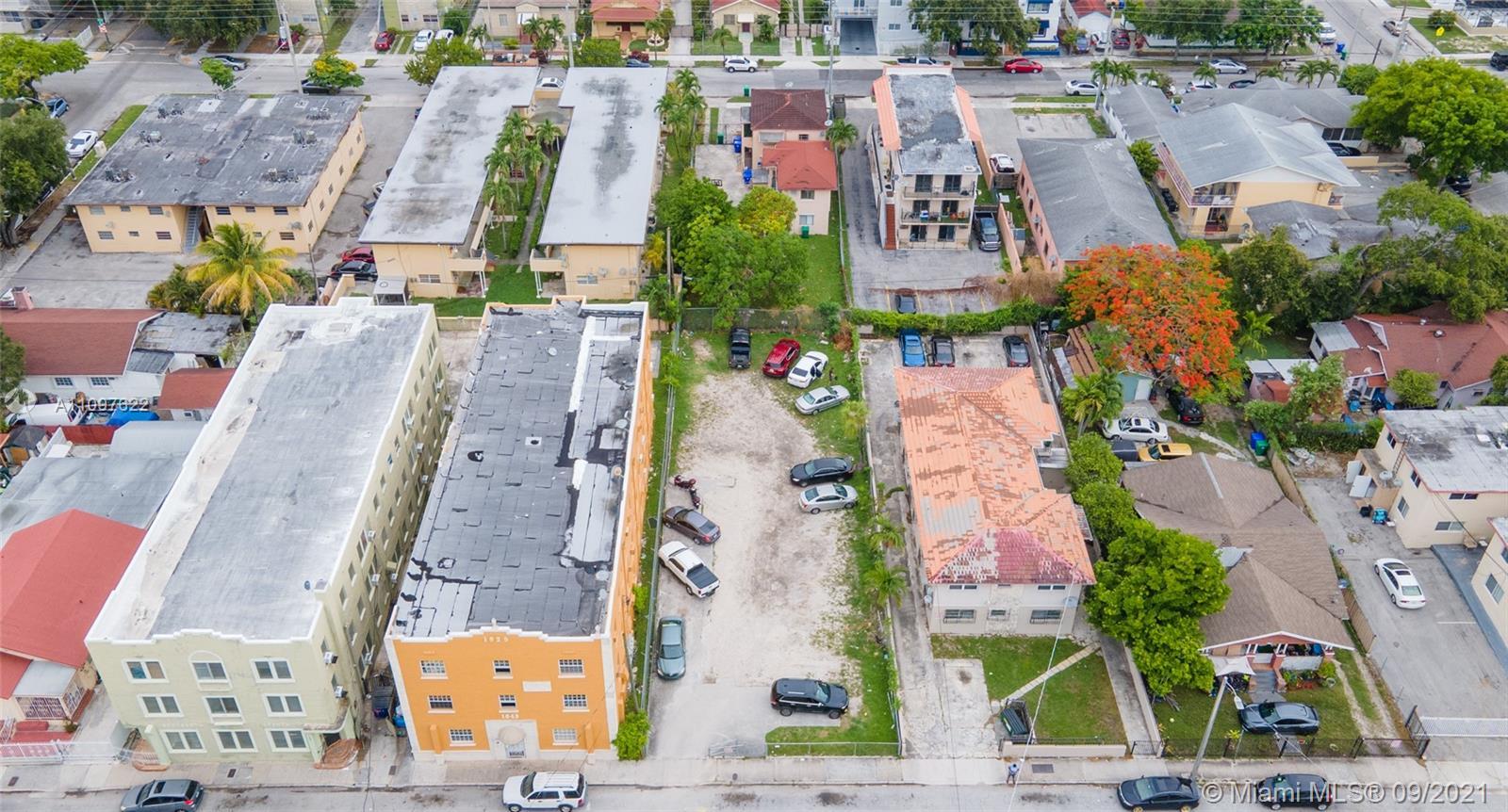 1037 NW 2nd St, Miami FL 33128 photo 2