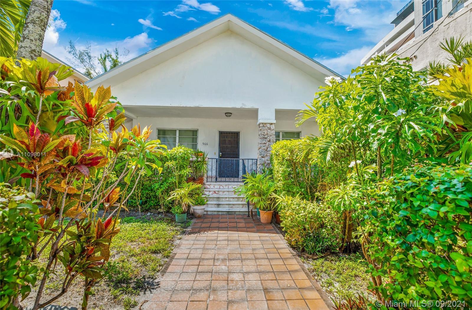 566 NW 1st St, Miami FL 33128 photo 2