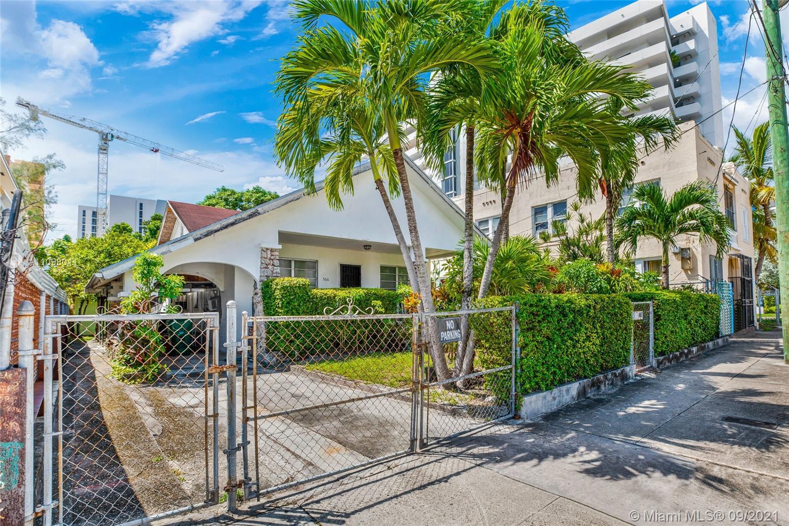 566 NW 1st St, Miami FL 33128 photo 3