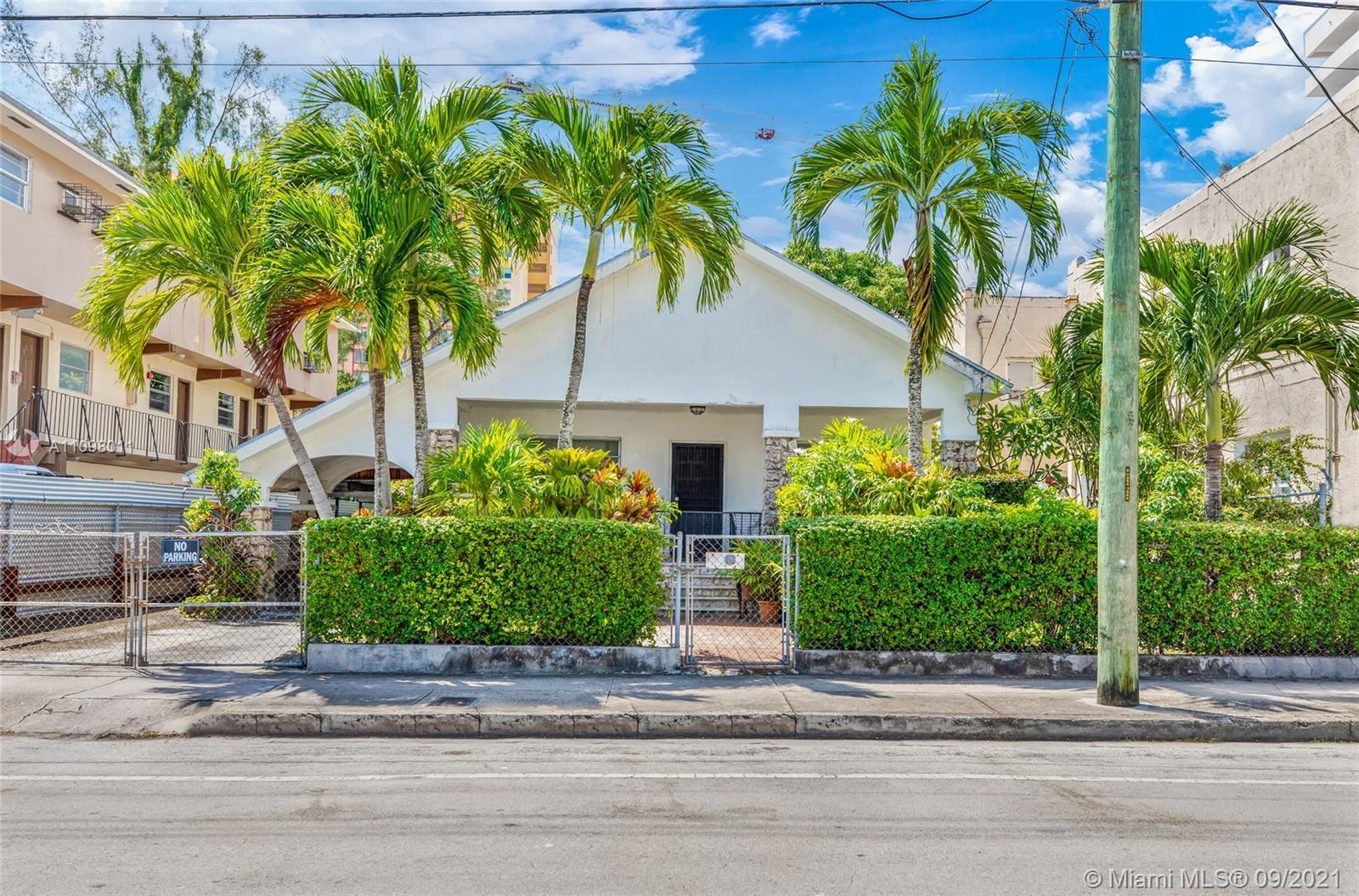 566 NW 1st St, Miami FL 33128