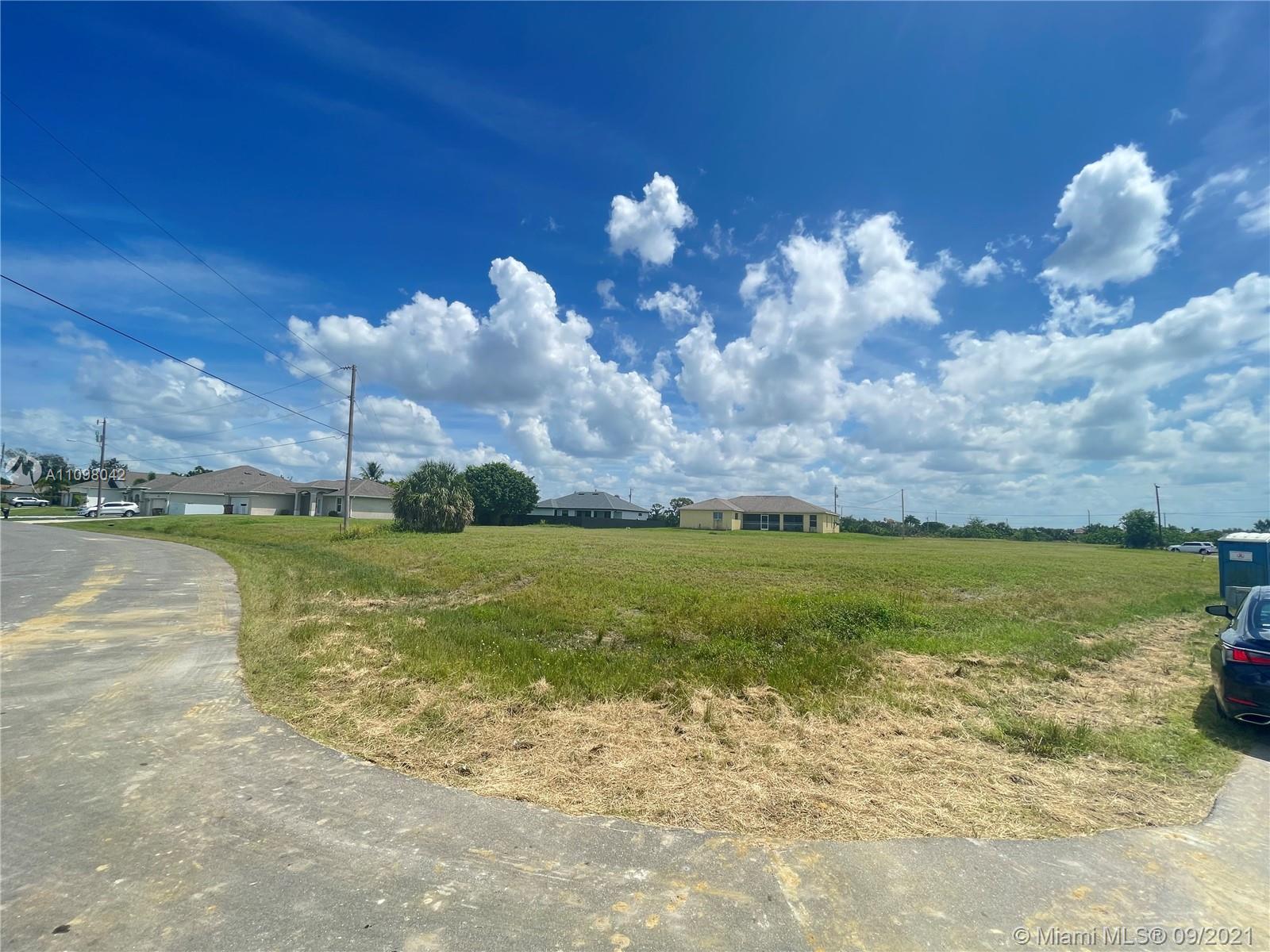 1156 SW 3rd St, Cape Coral FL 33991