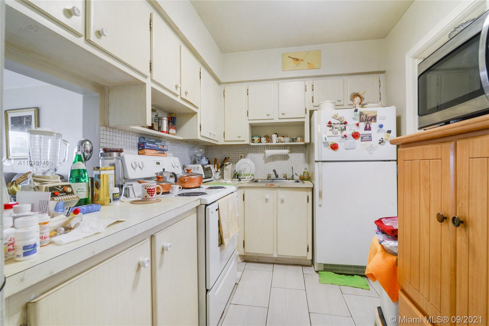 2880 NE 203rd St # 26, Aventura FL 33180 photo 3