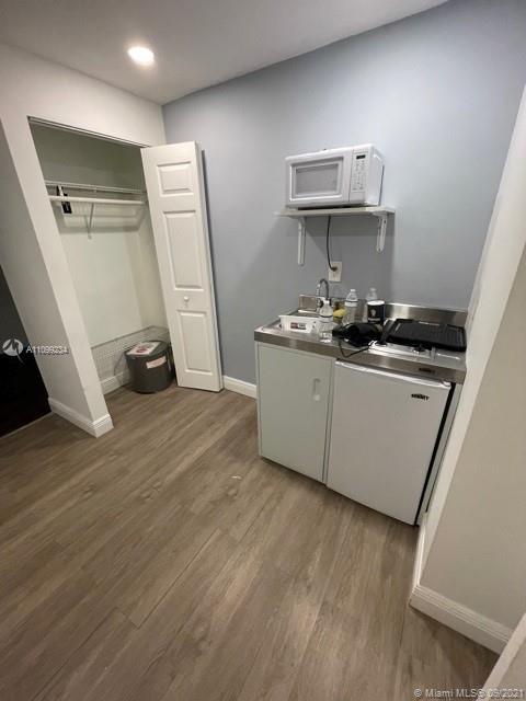 8 NW 33rd Ave # 1, Miami FL 33125 photo 3