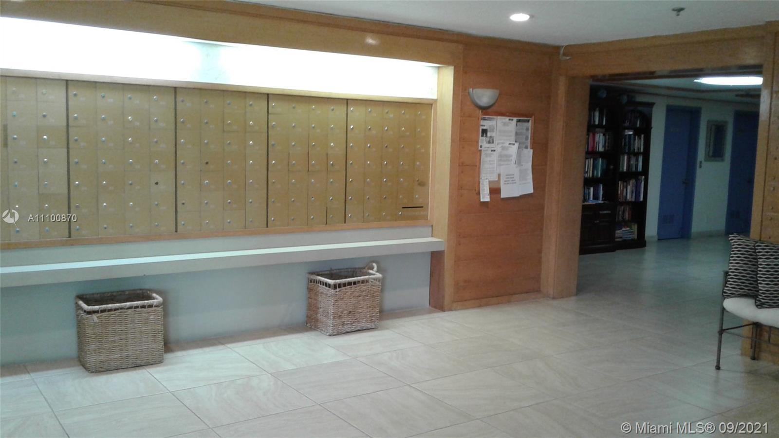 16300 Golf Club Rd # 802, Weston FL 33326