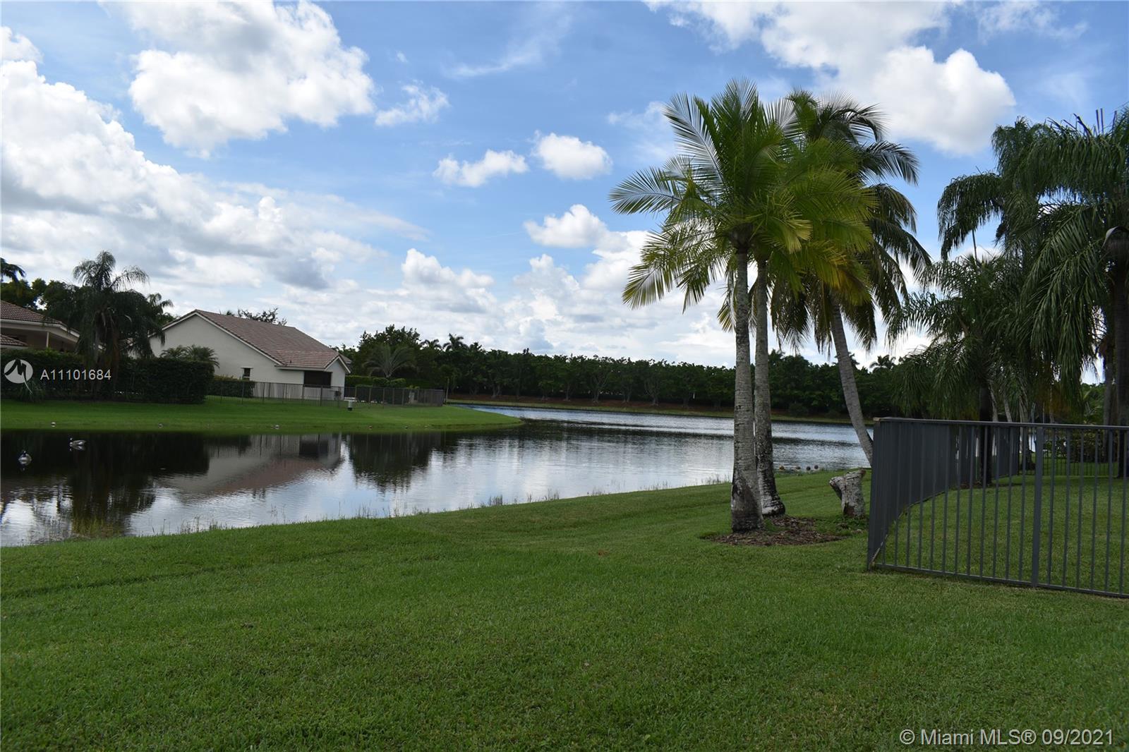 Weston, FL 33326 photo 2