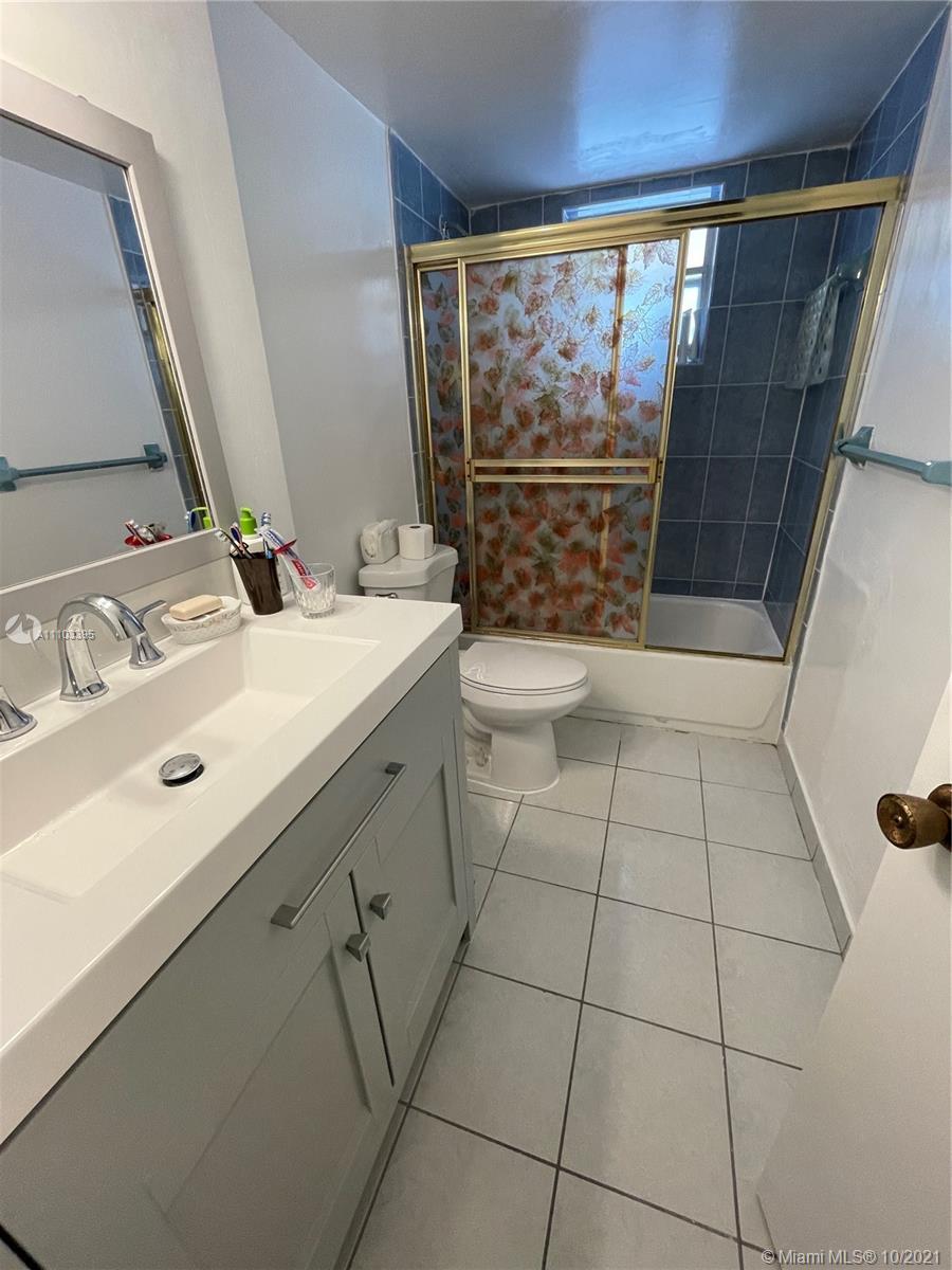 2810 NE 201st Ter # G323, Aventura FL 33180 photo 3