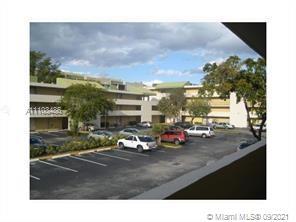 8850 Fontainebleau Blvd # 305, Miami FL 33172 photo 2