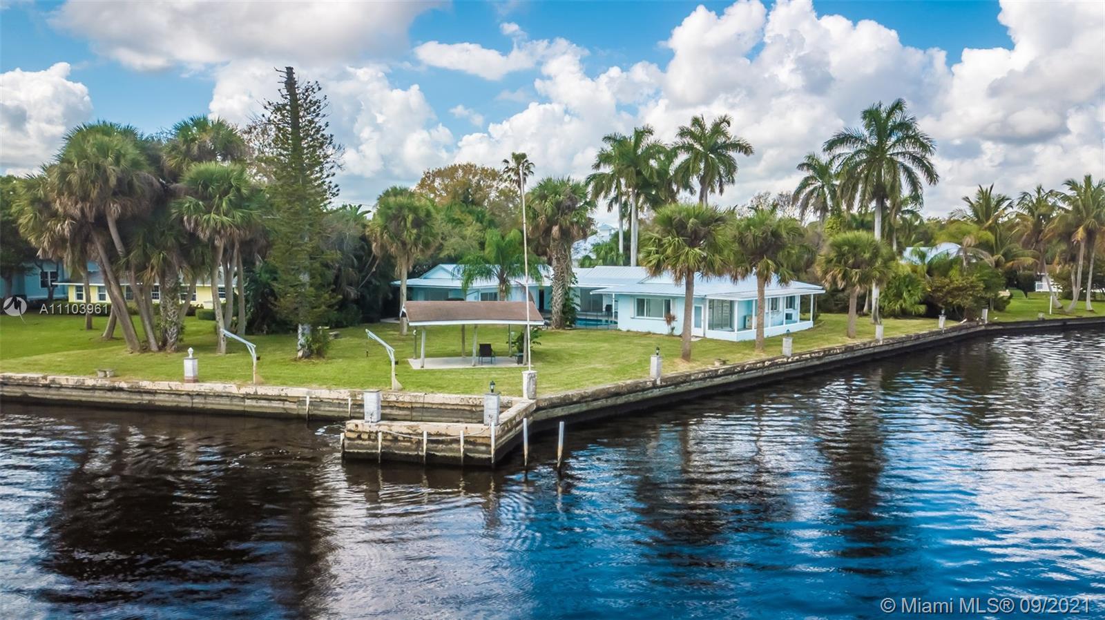 2523 SW Conch Cove Lane, Palm City FL 34990 photo 2