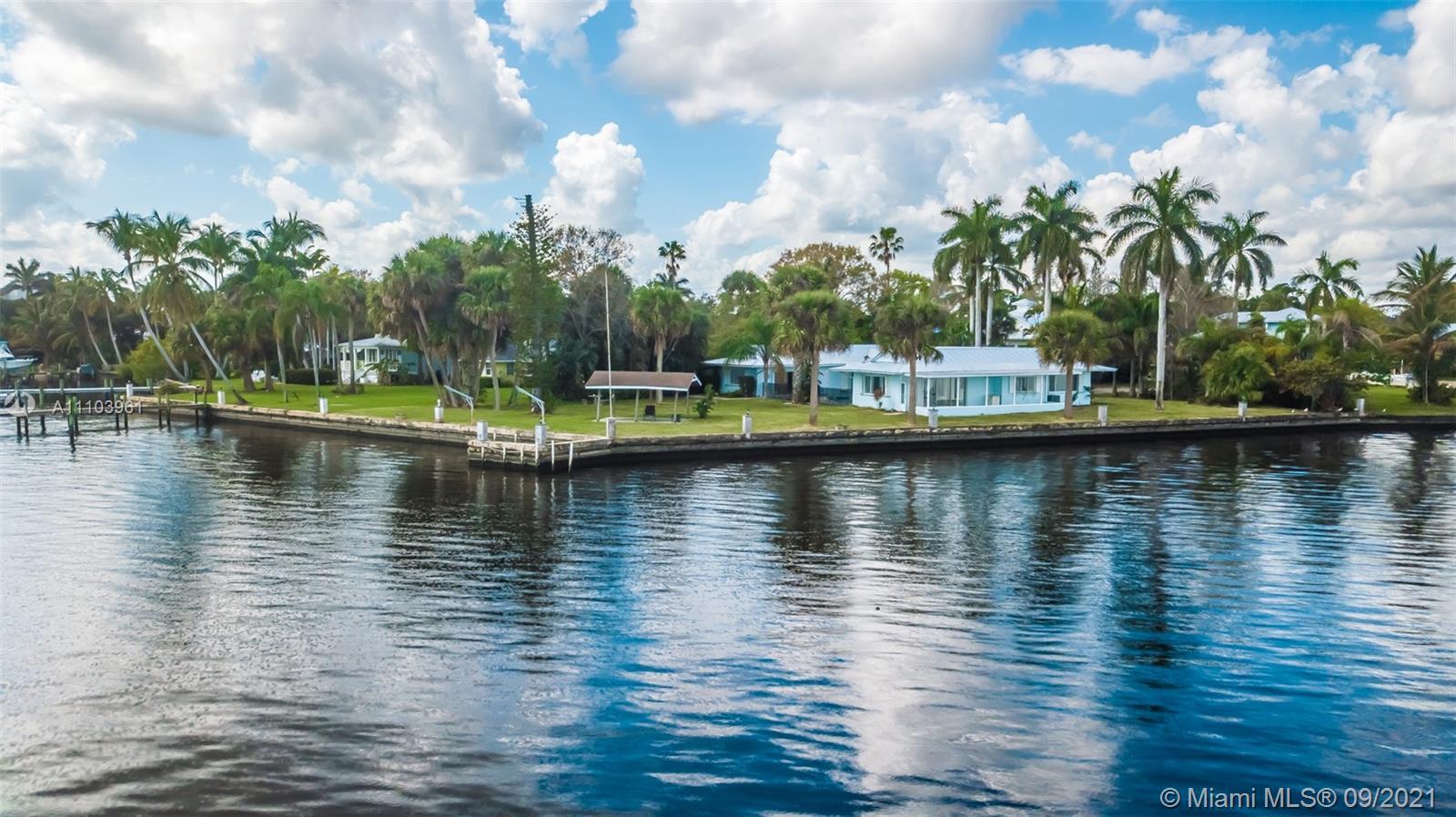 2523 SW Conch Cove Lane, Palm City FL 34990 photo 3