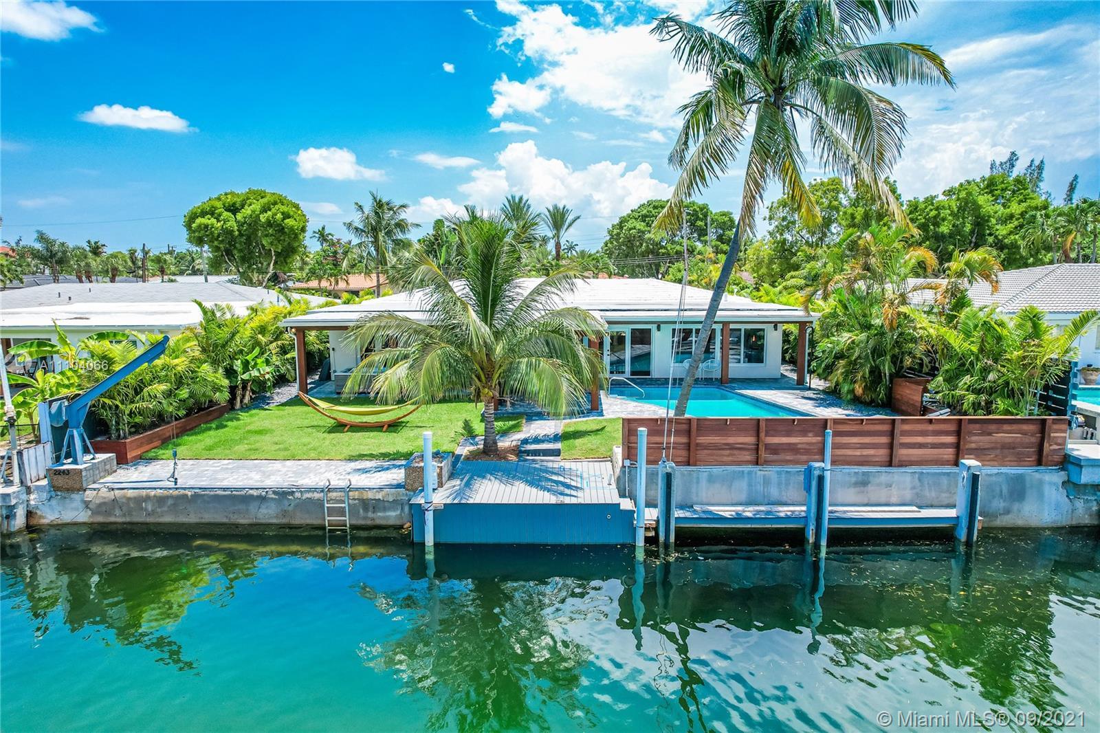 2243 Bayview Ln, North Miami FL 33181