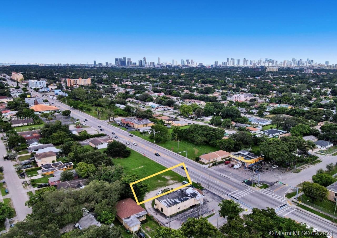 2075 NW 54th St, Miami FL 33142 photo 2