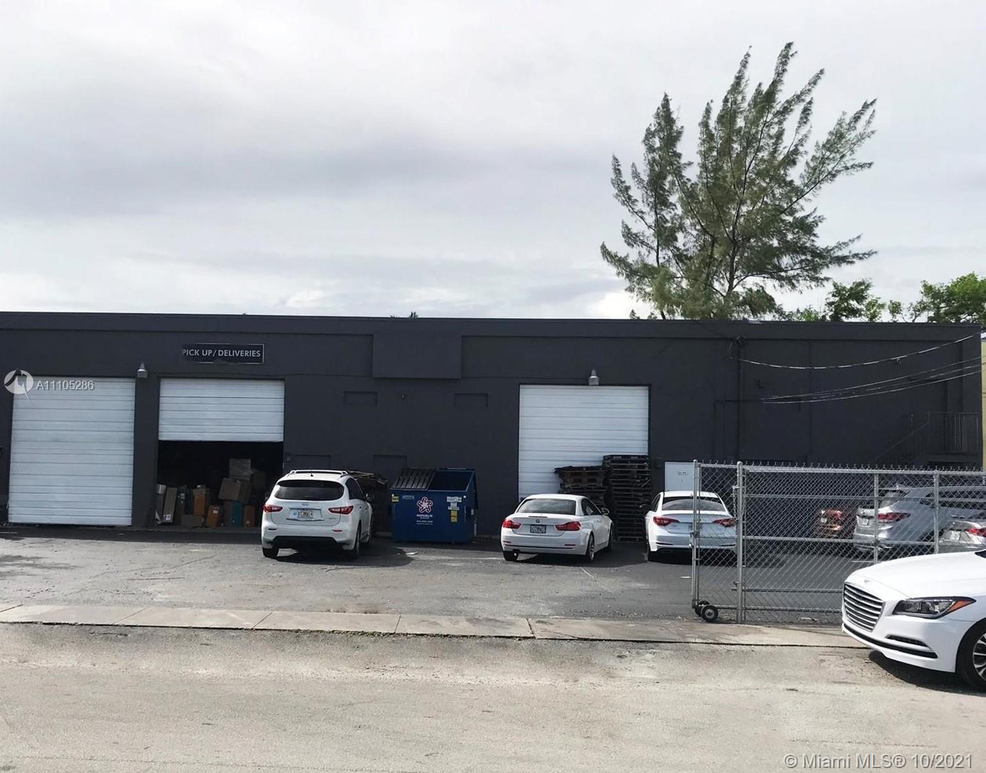 2252 Hayes St, Hollywood FL 33020