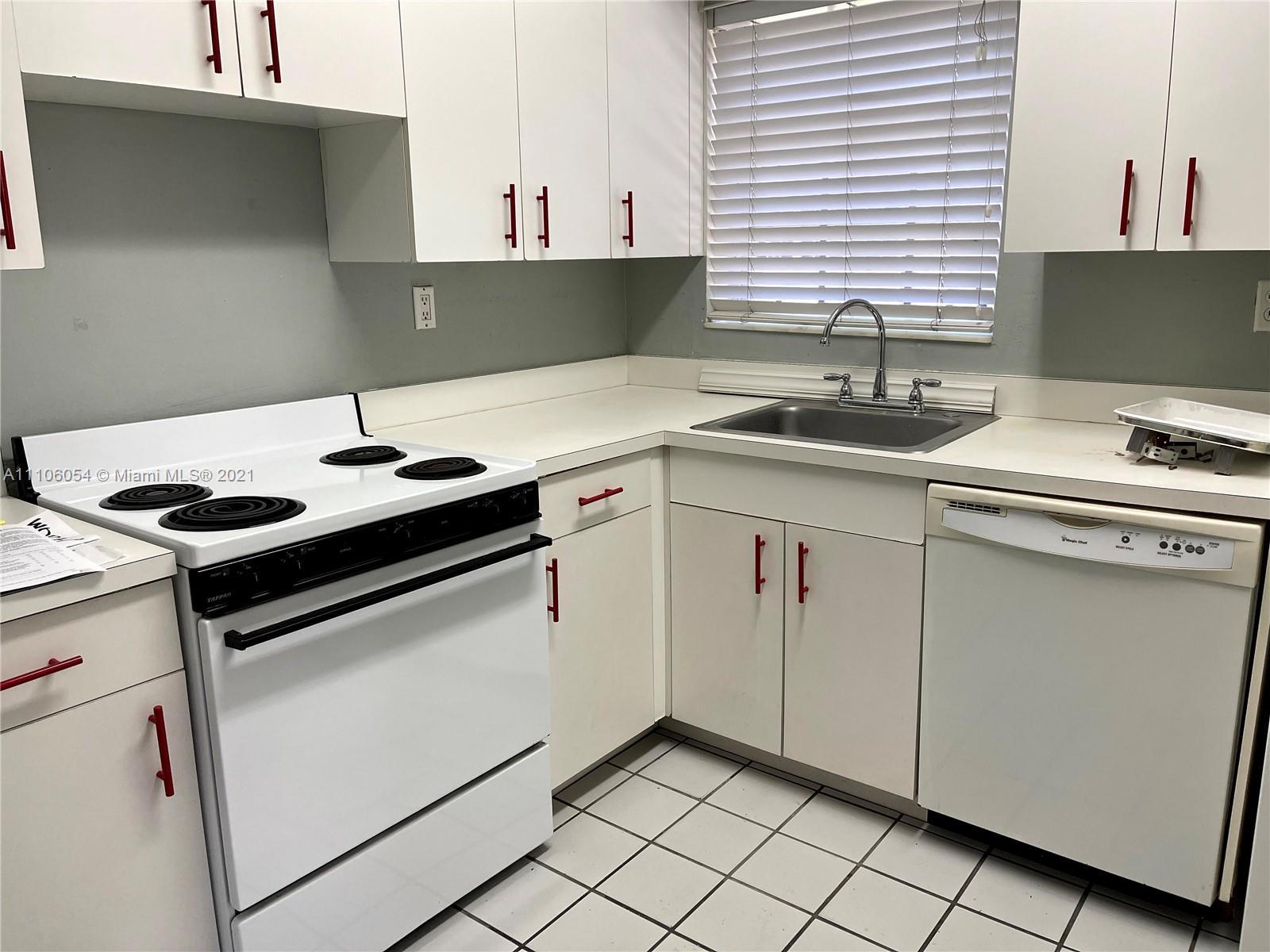 6565 Santona St # B3, Coral Gables FL 33146 photo 4