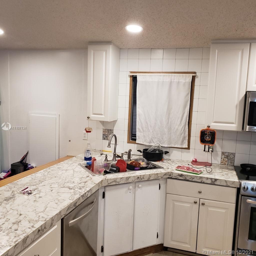 21820 NW 7th Ct, Pembroke Pines FL 33029 photo 3