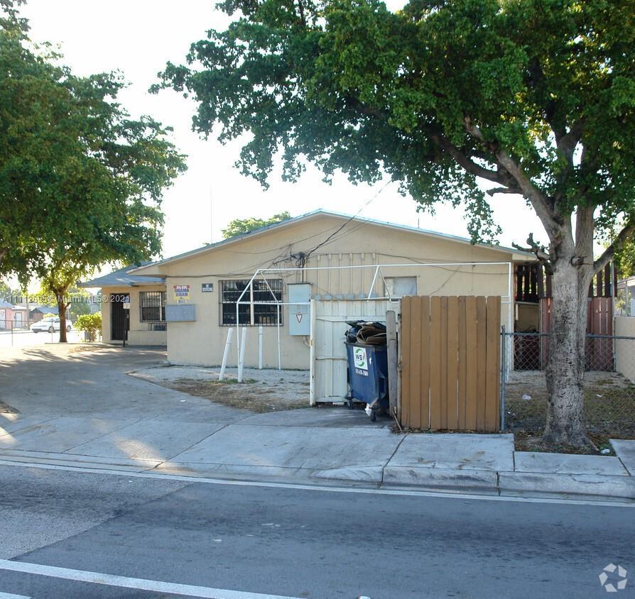 7090 NW 17th Ave # 5, Miami FL 33147 photo 2