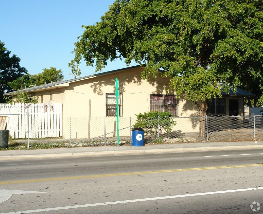 7090 NW 17th Ave # 5, Miami FL 33147