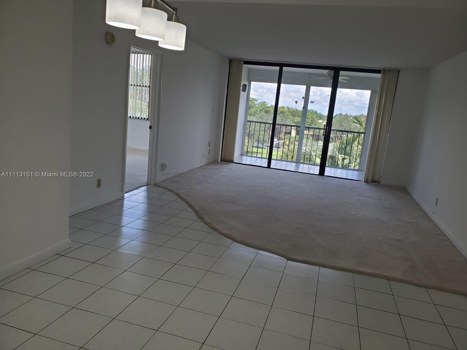 16300 Golf Club Rd # 514, Weston FL 33326