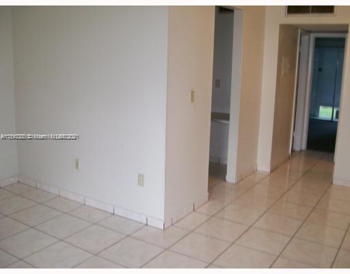 20251 NE 2nd Ave # 14, Miami FL 33179 photo 5