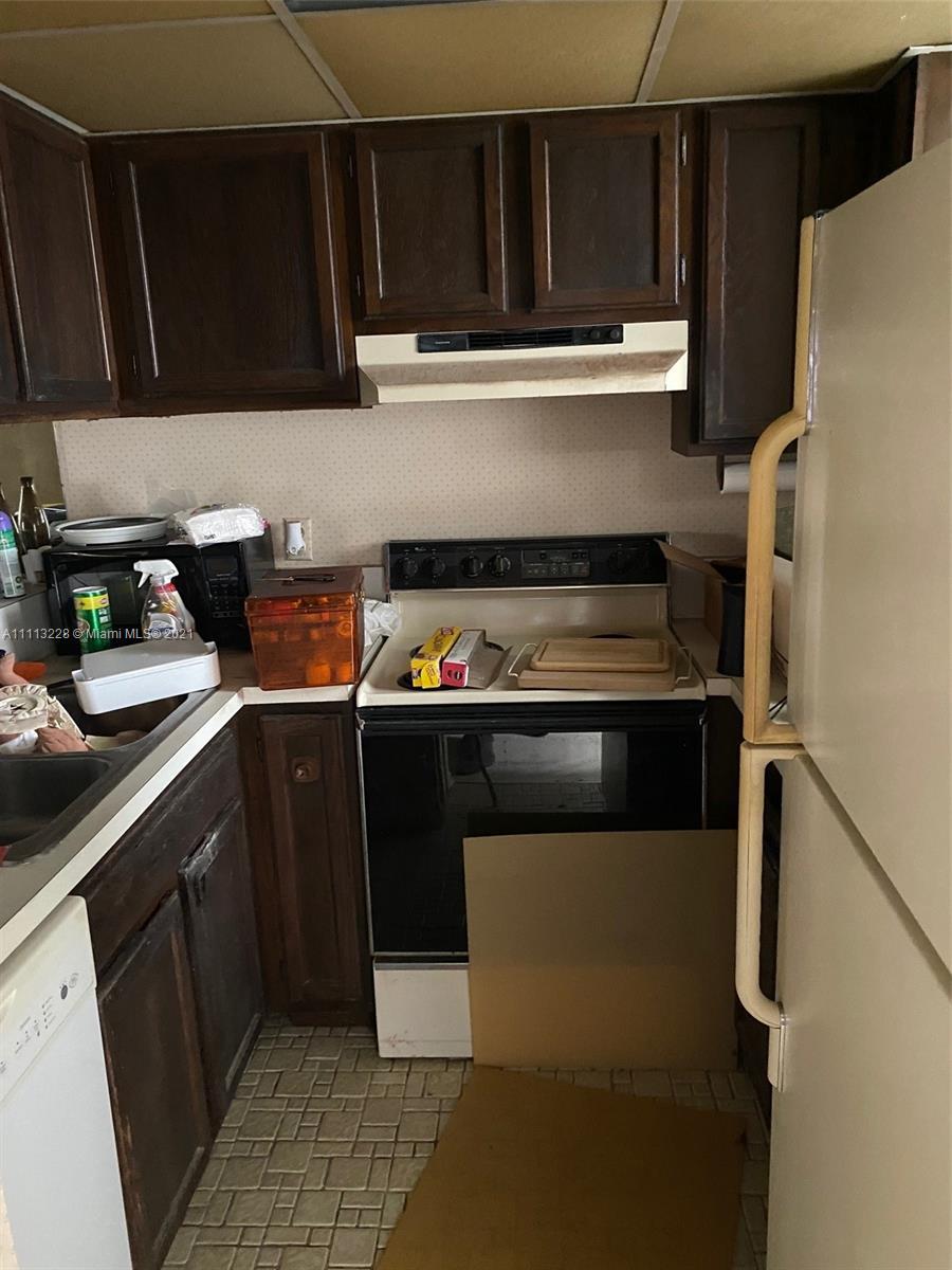2950 SW 3rd Ave # 8B, Miami FL 33129 photo 2