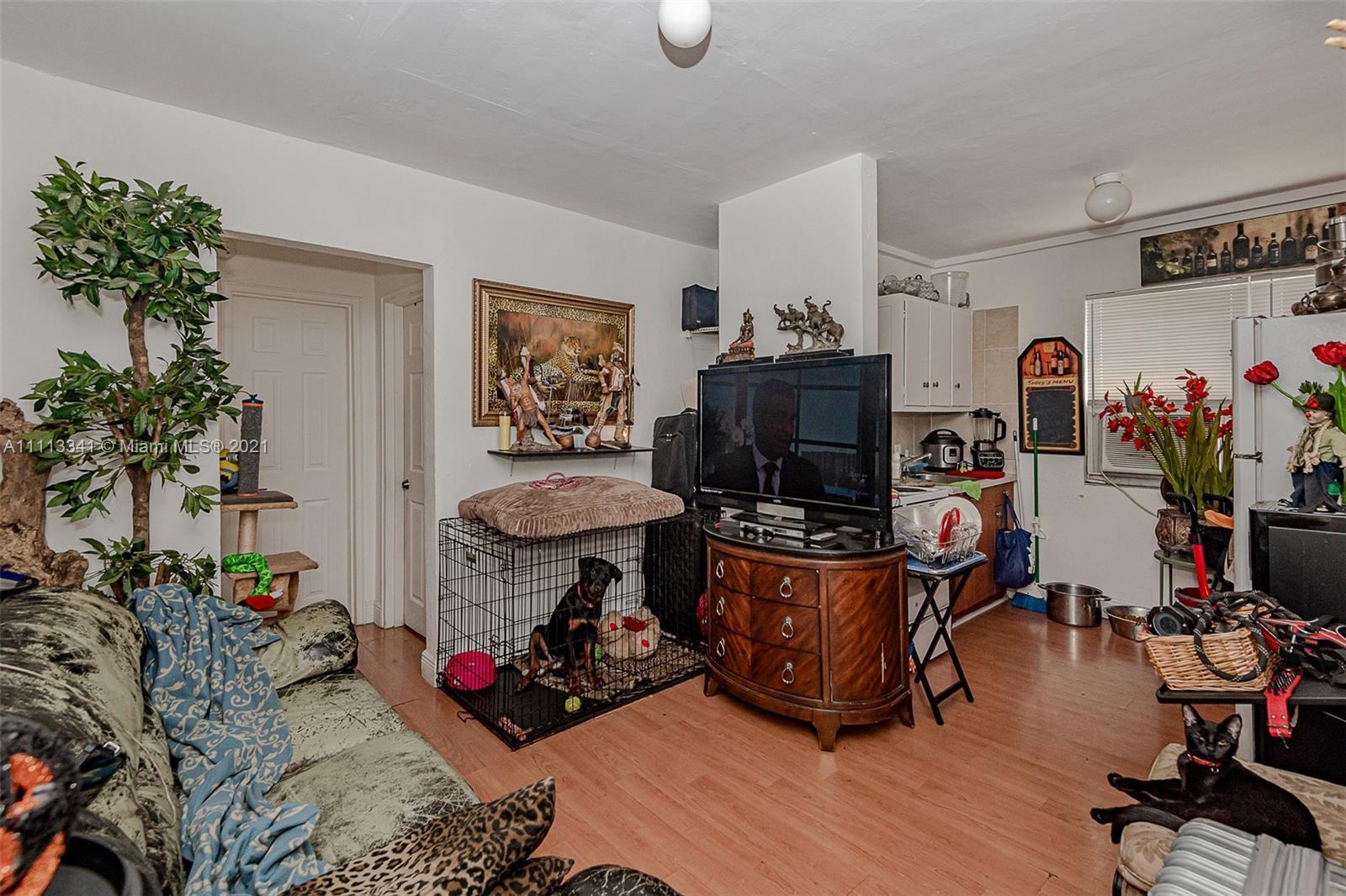 1745 NW 1st Pl, Miami FL 33136 photo 2