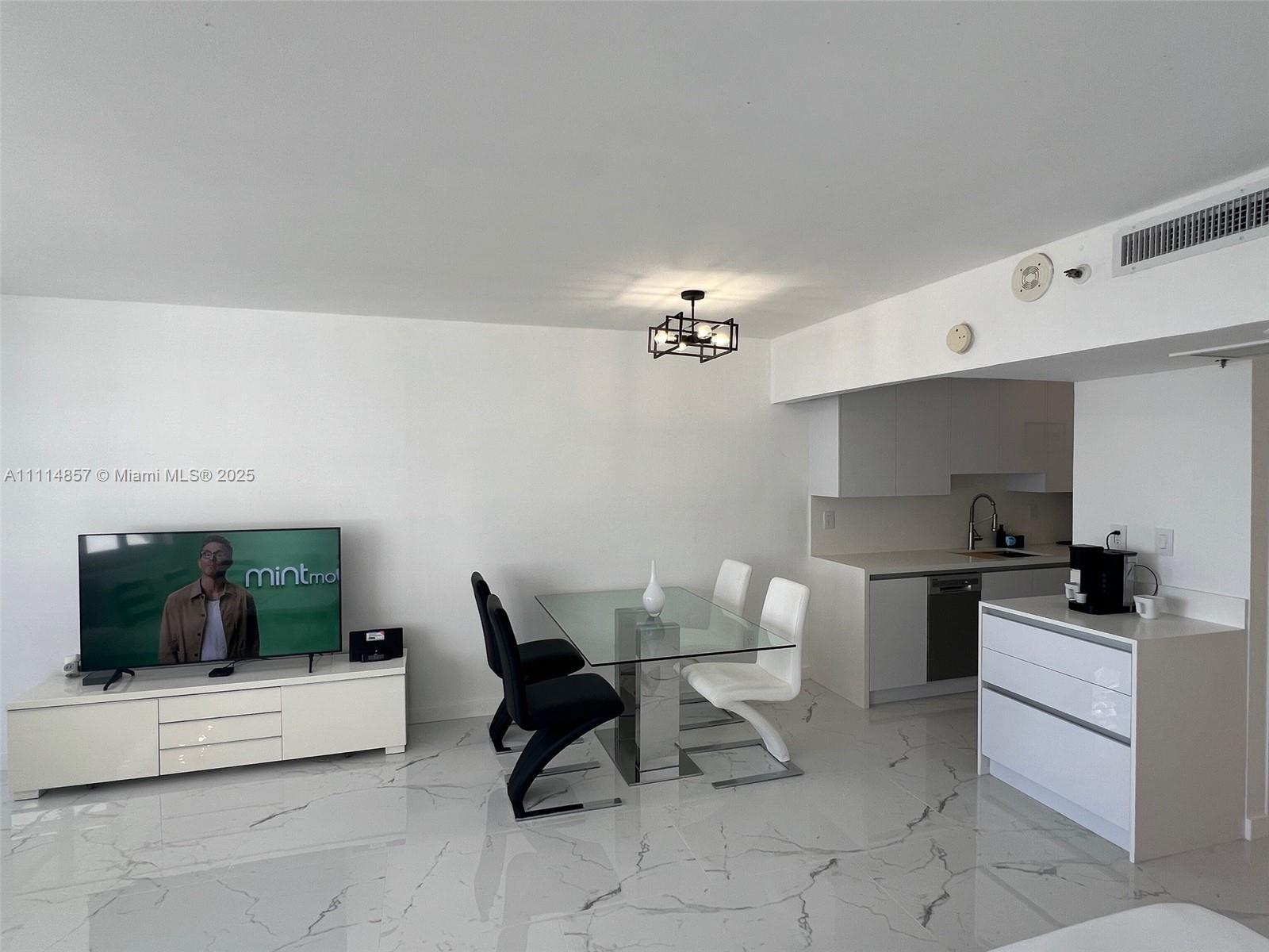 100 Lincoln Rd # 1207, Miami Beach FL 33139 photo 5