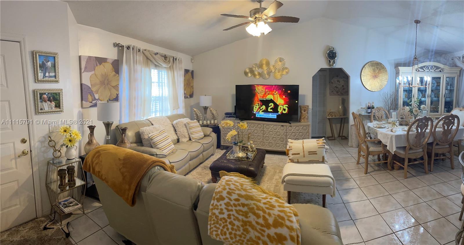 2004 Valencia Ave, Fort Pierce FL 34946 photo 2