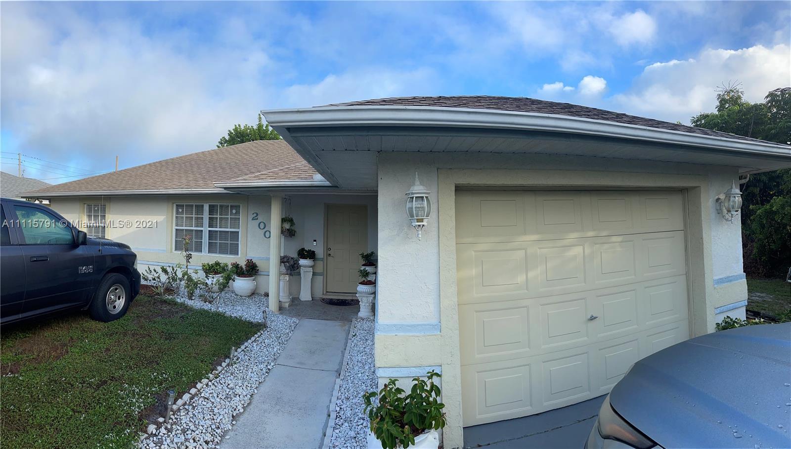 2004 Valencia Ave, Fort Pierce FL 34946