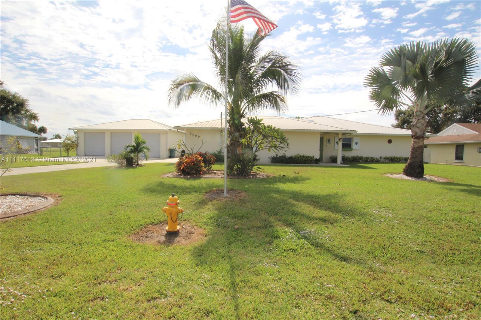 2009 Hunter Road, Bulkhead Ridge FL 34974 photo 2