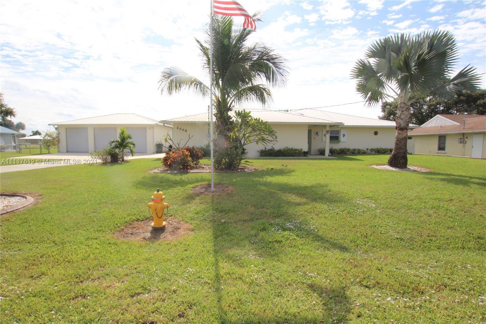 2009 Hunter Road, Bulkhead Ridge FL 34974