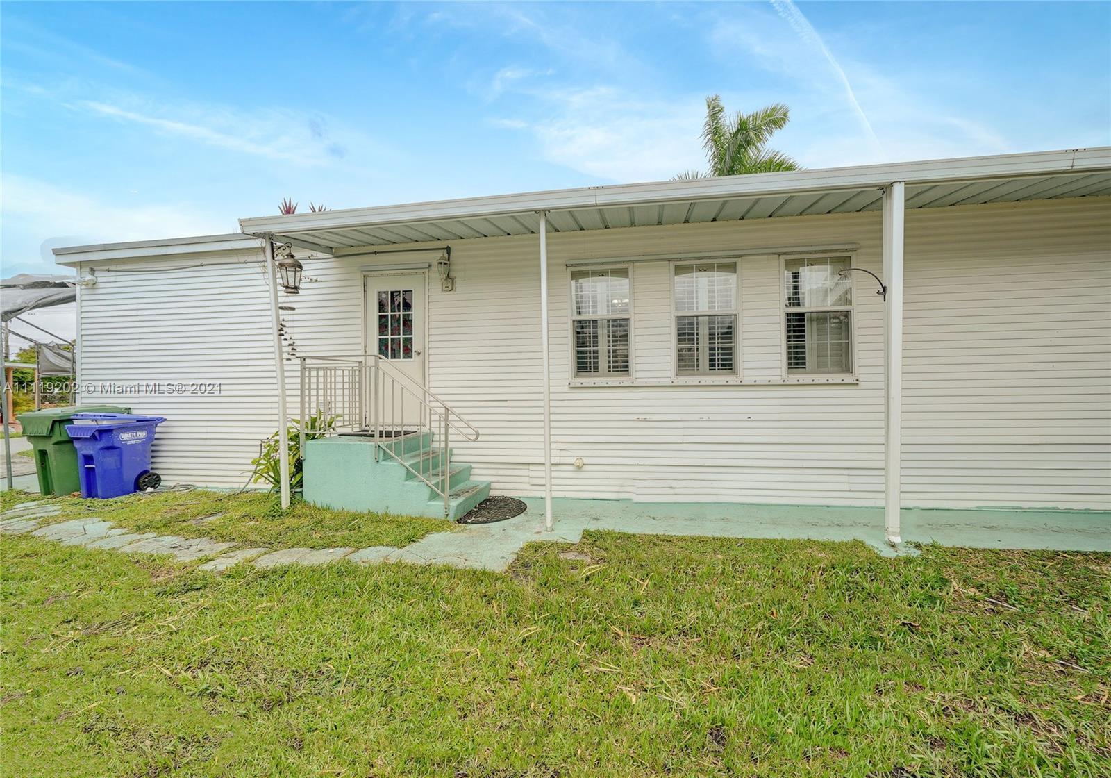 21500 NW 7th Ct, Pembroke Pines FL 33029 photo 3