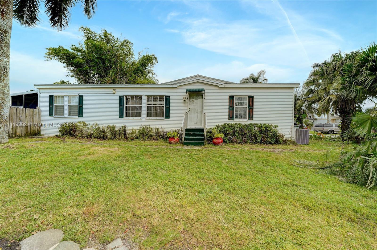 21500 NW 7th Ct, Pembroke Pines FL 33029