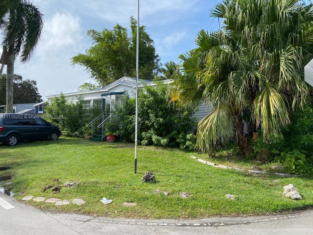 21500 NW 7th Ct, Pembroke Pines FL 33029 photo 4