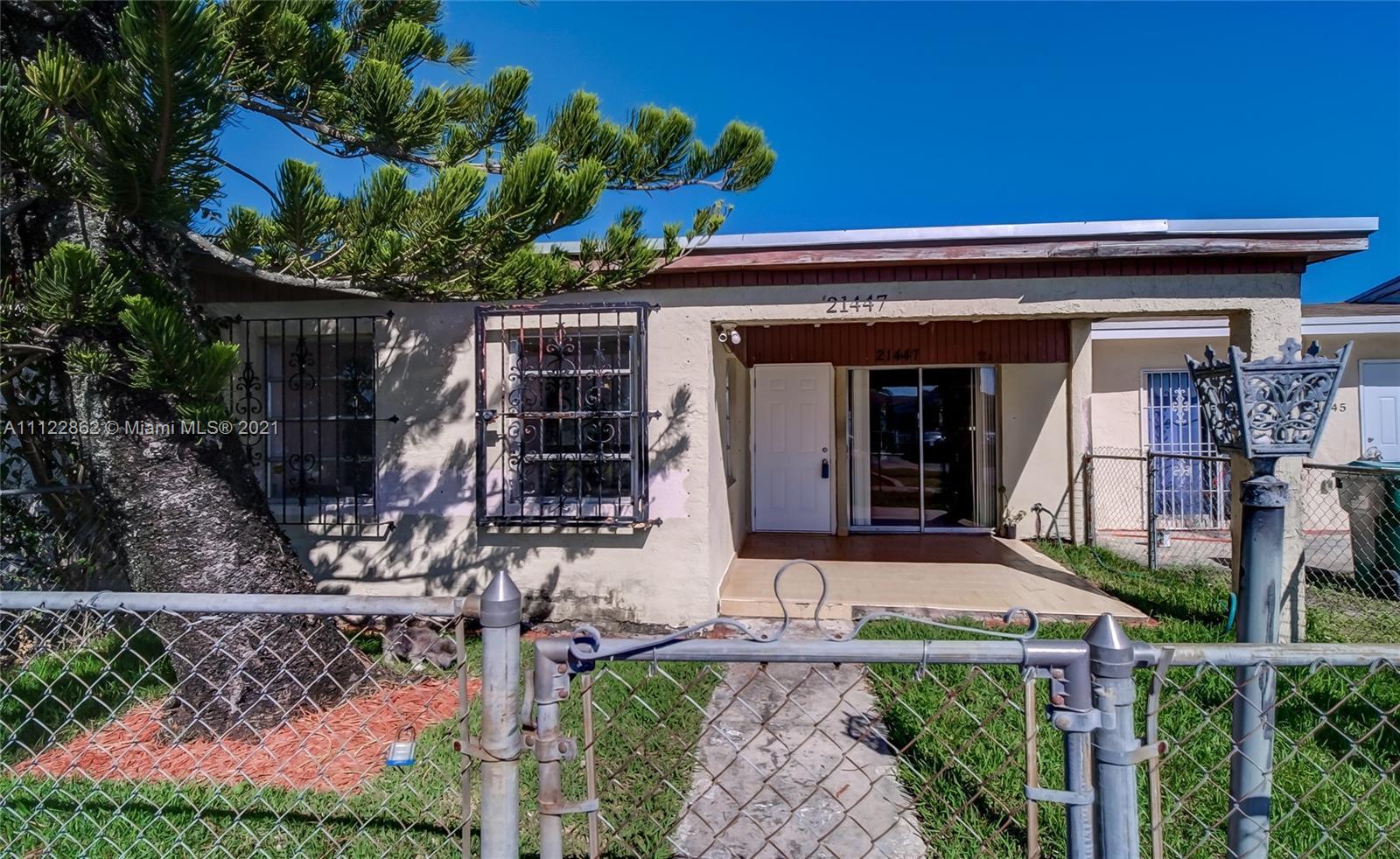 21447 NW 39th Ave, Miami Gardens FL 33055 photo 2