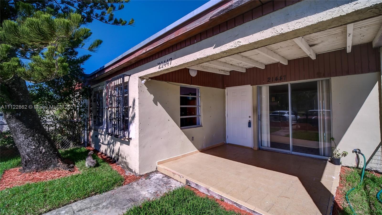 21447 NW 39th Ave, Miami Gardens FL 33055 photo 3
