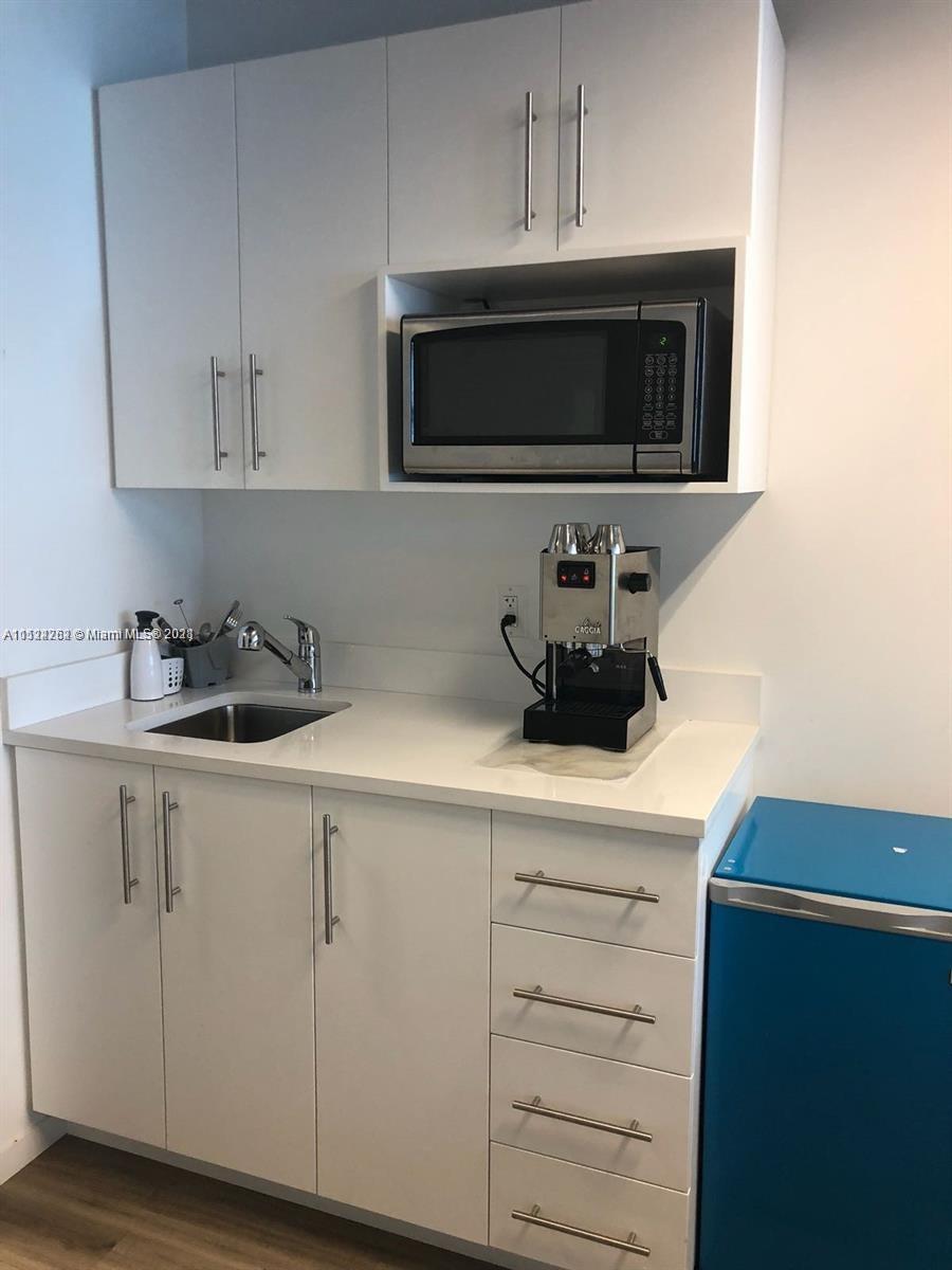 14 NE 1st Ave # 800R, Miami FL 33132 photo 2