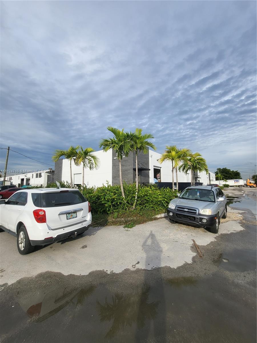 3465 NW 71st Ter, Miami FL 33147 photo 5