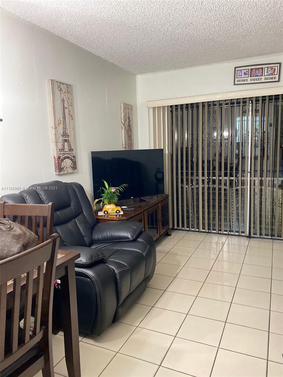 2385 NW 11th St # B16, Miami FL 33125 photo 2