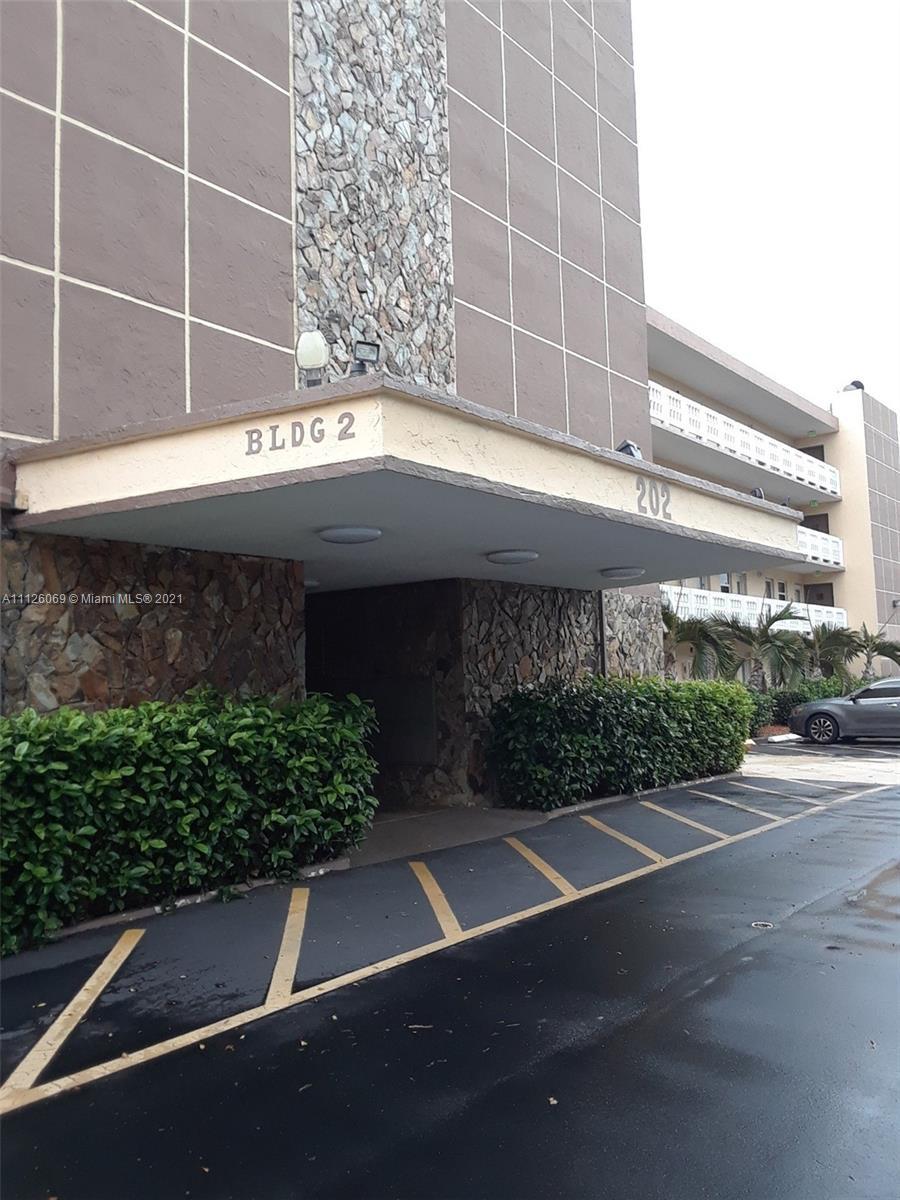 202 SE 10th St # 104, Dania Beach FL 33004