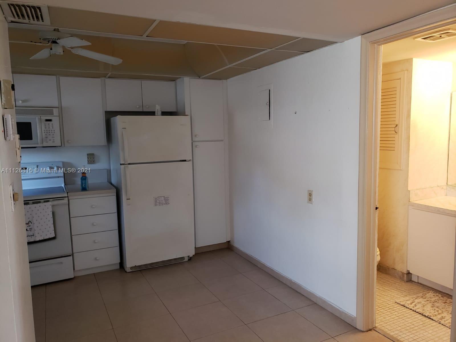 681 S Hollybrook Dr # 206, Pembroke Pines FL 33025 photo 3