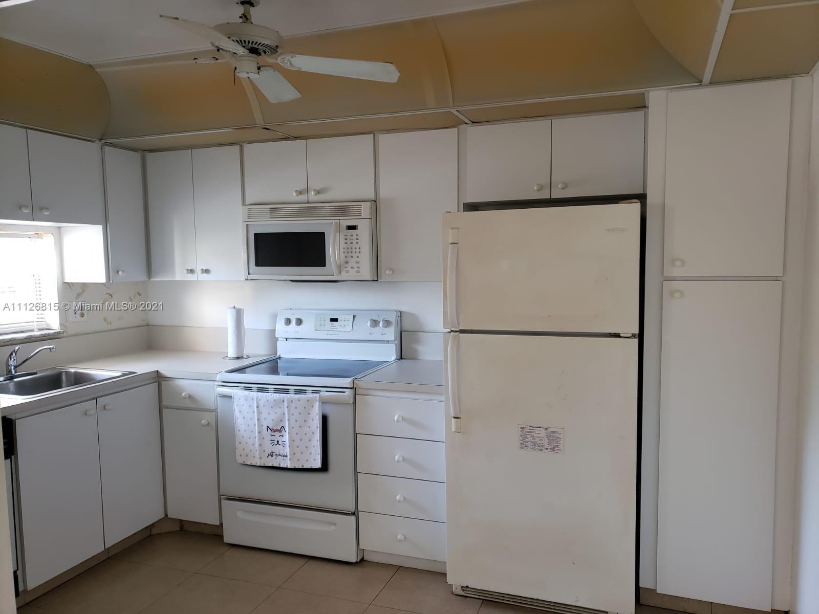 681 S Hollybrook Dr # 206, Pembroke Pines FL 33025 photo 4