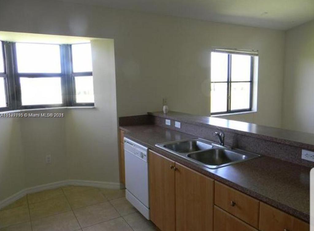 22621 SW 88PL # 304, Cutler Bay FL 33190 photo 3